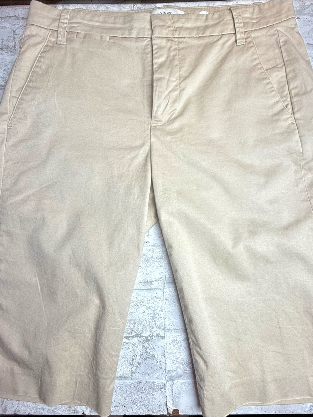 Vince Womens Khaki Tan Cotton Chino Bermuda Shorts Size 6 Light Weight EUC 😍